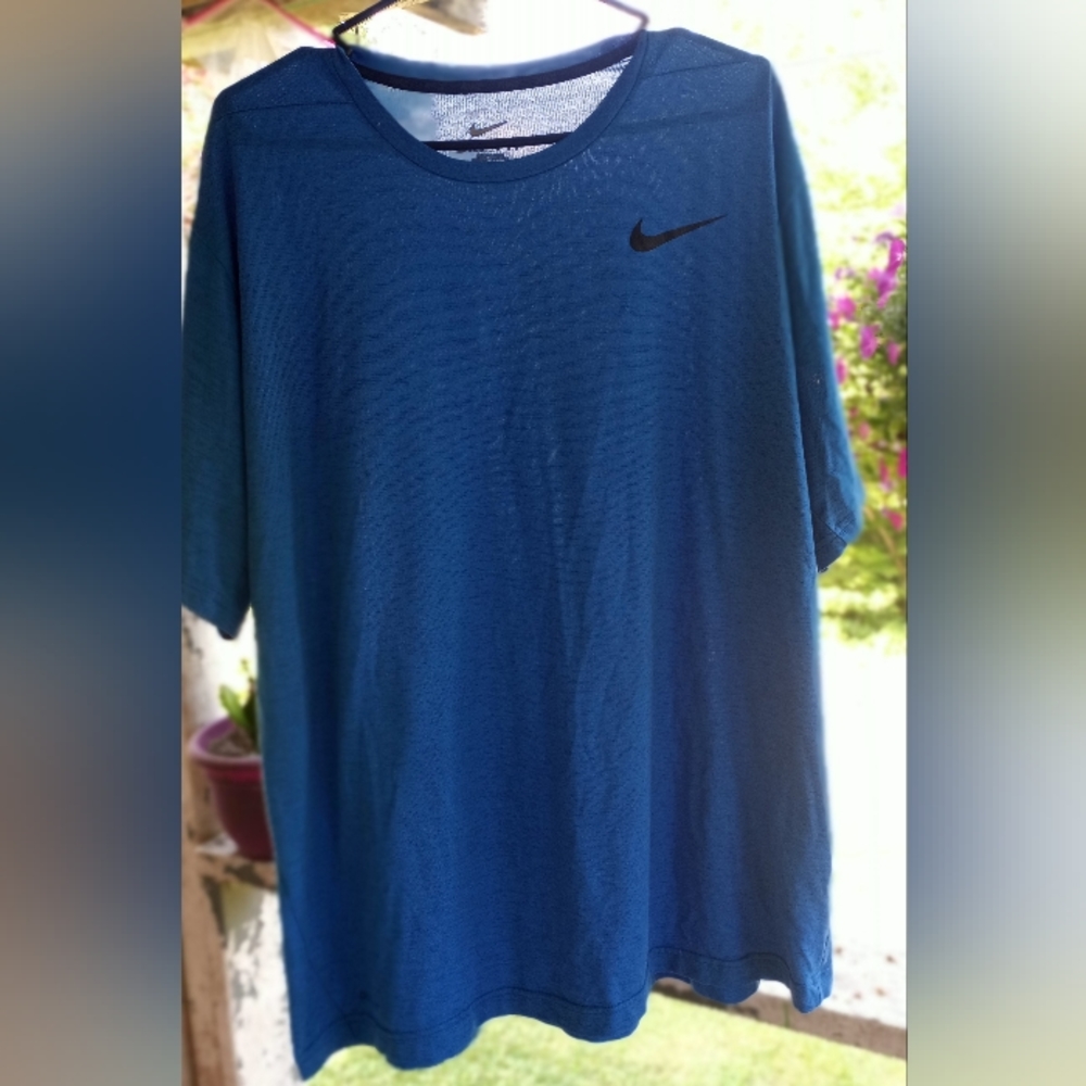 Men's shirt